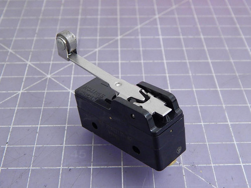 Lot of 5 Micro Switch BZ-7RW82135-A2 Basic / Snap Action Switches SWITCH-BASIC T102850 For Sale