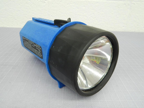 Pelican Products Pro 4000 Series Lantern T102162 For Sale