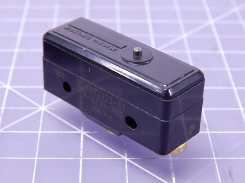 LOT OF 12 MICRO SWITCH BE-2R2423-A4 A-6259-768 BASIC / SNAP ACTION SWITCHES T104373