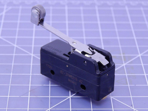 Micro Switch BZ-2RW8219-A2 Basic / Snap Action Switches BASIC SW SPDT 15 A 250VAC ROLLER LEVER T106592 For Sale