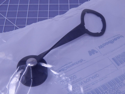 Lot of 25 Woodhead 1300580035, 67-0300 Closure Cap T108381 For Sale Lot of 25 Woodhead 1300580035, 67-0300 Closure Cap T108381 For Sale