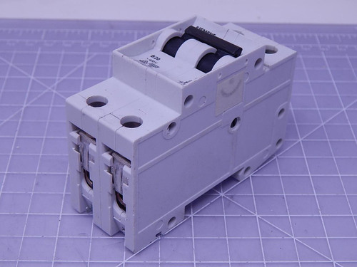 Lot of 3 Siemens 5SX2 B20 Circuit Breaker 2 P 400 V T116002 For Sale