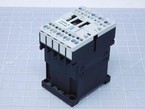 Siemens 3RH1131-2BB40 Contactor Relay 10 A 600 VAC T124804 For Sale