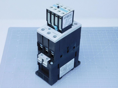 Siemens 3RT1036-1B..4    Contactor 60 A 690 V w/ 3RH1921-1HA22 Auxiliary Contact For Sale