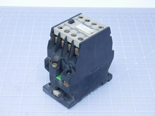 Siemens 3TH80 40-0A    Contactor For Sale