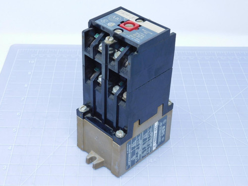 Allen-Bradley 700-P800A1    NEMA Industrial Relay 8 N.O 110/120V For Sale Allen-Bradley 700-P800A1    NEMA Industrial Relay 8 N.O 110/120V For Sale