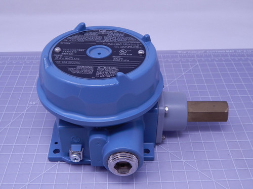 United Electric J120X-5835    Pressure Switch For Sale