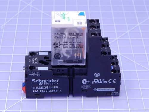 Schneider RXM3AB2BD RXZE2S111M   Relay w/ Socket For Sale Schneider RXM3AB2BD RXZE2S111M   Relay w/ Socket For Sale