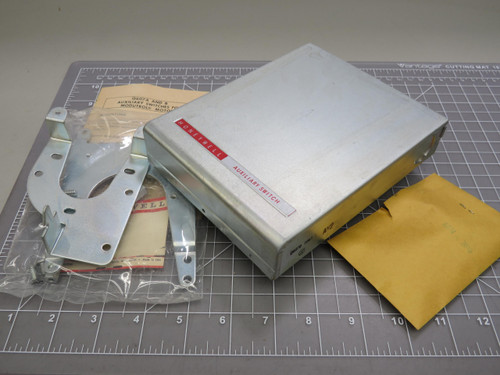 Honeywell Q607B 1083  Auxiliary Switch Assembly 2SPDT, W/ Adapter Plate For Sale