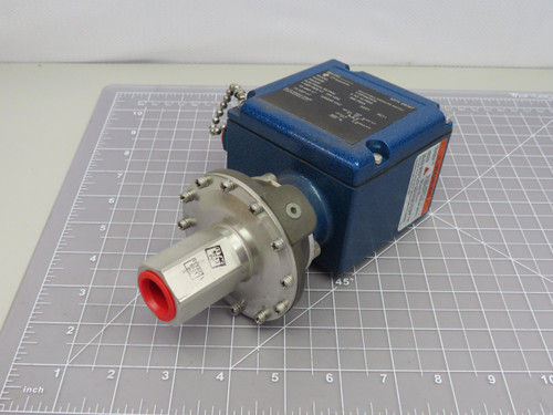 ITT Neo-Dyn 110P44Z3CS  Adjustable Pressure Switch For Sale