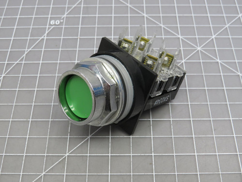 GE CR104PBG91G3  HD Oiltight Green Pushbutton Switch For Sale