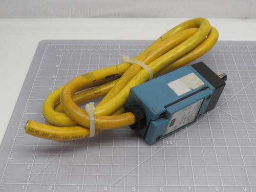 Micro Switch LSYDC5KP-FP  Limit Switch Top Roller Plunger Preleaded 12 In For Sale