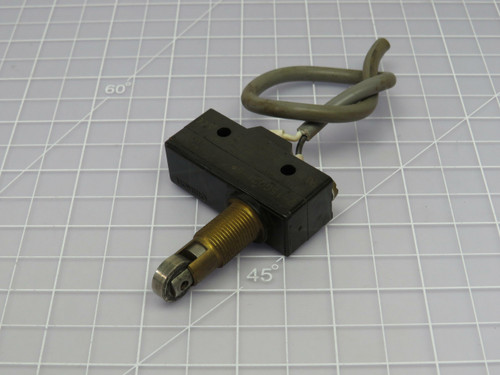 Lot of 8  Z-15GQ21-B  Micro Switch Panel Mount Cross 15A  For Sale