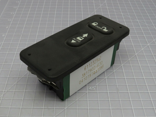6112325c2 3817900-630 Control      For Sale