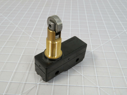 Omron  Z-15HQ21  Basic Switch  For Sale