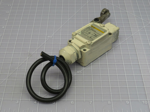 Omron VLCA2-2 Nema A600 Type 4 and 13 Limit Switch  For Sale