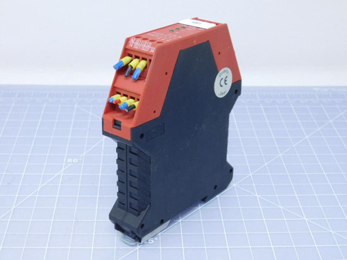 Telemecanique XPS-AF/SerieB Safety Relay T118408 For Sale