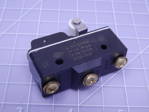 Honeywell BZ-2RW8225533-A2-S Basic / Snap Action Switch 15 A 125, 250 or 480 VAC T122173 For Sale