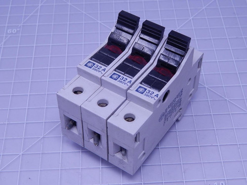 Lot of 3 Telemecanique DF6-AB10    Fuse Holders 32 A 380 V For Sale