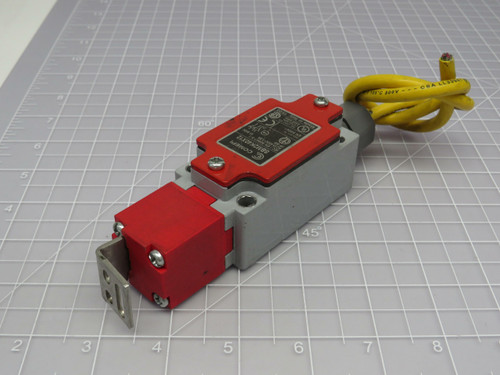 Comepi SBM2K40X12 IEC/EN 60947-5-1 Safety Switch  For Sale