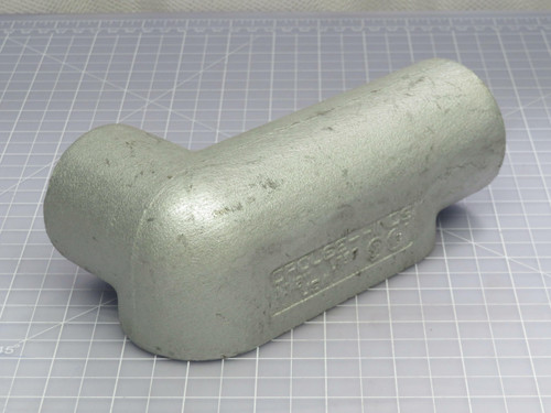 Crouse-Hinds LR57  Form 7 Conduit Outlet Body Size 1-1/2 In  For Sale