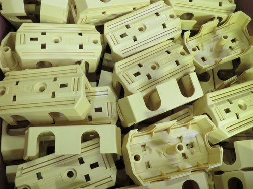 Lot of 125 Molex 1201160045 70-7700 Mini MPIS Housing Lighted 4J For Sale