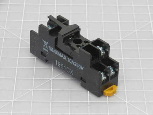 Lot of 8 Omron   P2RF-05  Relay Socket 1 Pole  For Sale