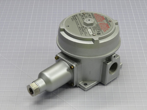 United Electric   J120 9907 680  Pressure Switch   For Sale