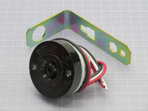 FP OUTDOOR LIGHTING CONTROLS  FPS476-71  RECEPTACLE 3 POLE LOCKING  For Sale