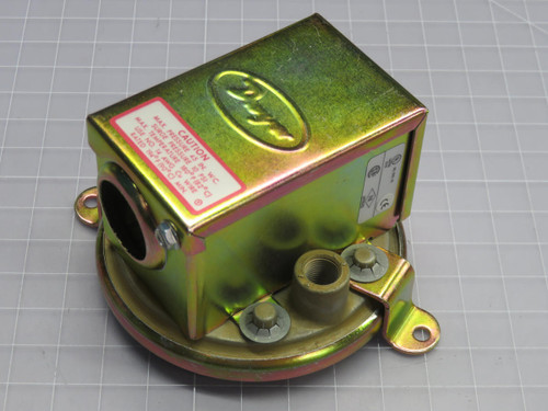 DWYER  1910-00  PRESSURE SWITCH  For Sale