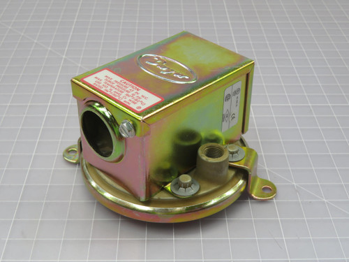 DWYER  1910-00  PRESSURE SWITCH  For Sale