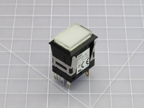 IDEC  MA3L-M2341W  WHITE ILLUMINATED PUSHBUTTON  For Sale