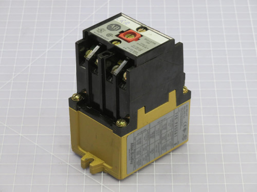 ALLEN BRADLEY  700-P400A1  AC RELAY  For Sale