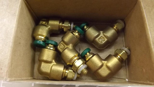 LOT OF 5 PARKER X169PL5/32-10X32 FITTINGS T23643
