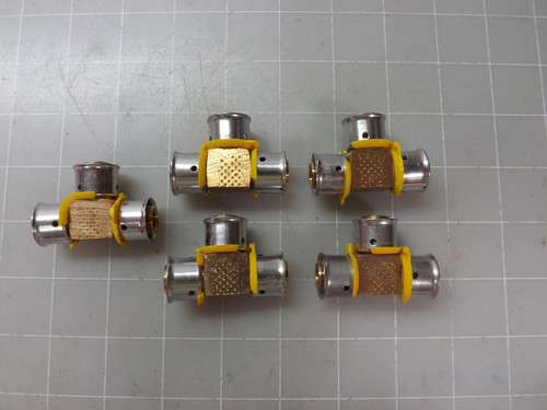 LOT OF 5 VIEGA ASTM F877 1/2T REDUCING TEE ADAPTERS T50817