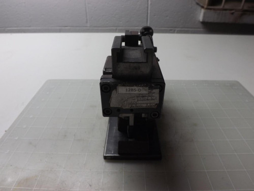 12B5-D APPLICATOR T51692