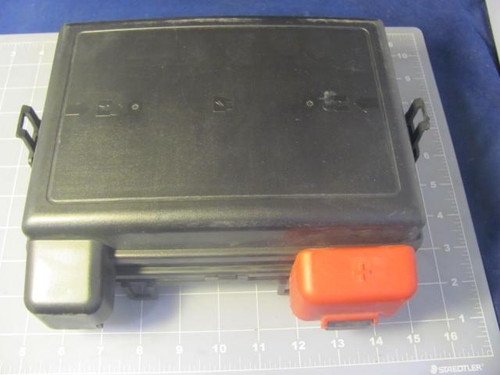 GENERAL MOTORS 25924180 MAIN WIRING JUNCTION & FUSE BLOCK T13325