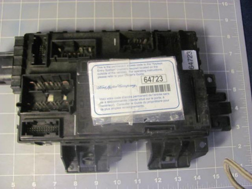 FORD MOTOR COMPANY A010C1K0PB POWER DISTRIBUTION MODULE T13326