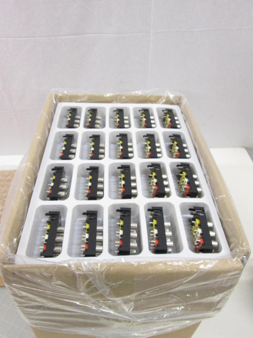 LOT OF 200 SMK TOSHIBA LAP5030-0111FC AUDIO VIDEO RCA JACK PIN 1S6P T58524