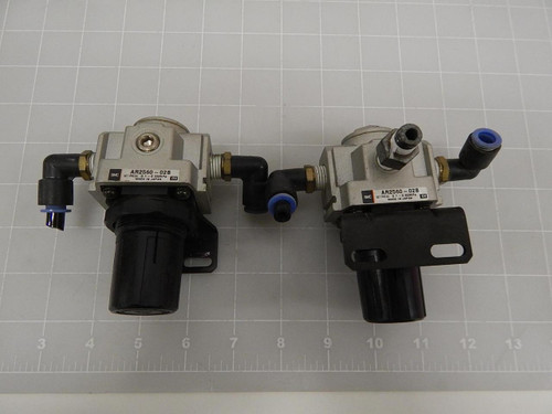 LOT OF 2 SMC AR2560-02B REGULATORS T59575 LOT OF 2 SMC AR2560-02B REGULATORS T59575