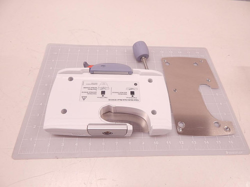 GE GENERAL ELECTRIC M1043105 PATIENT MONITOR QUICK MOUNT T76352
