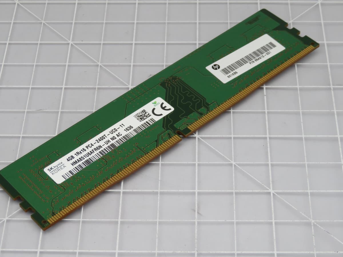 DDR3 SK HYNIX 4GB 1RX16 PC4 2400T UC0-11 HMA851U6AFR6N-UH N0