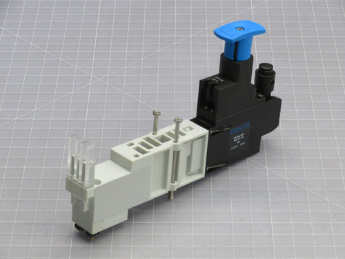 FESTO VMPA2-B8-R2C2-C-06 PNEUMATIC MANIFOLD REGULATOR PLATE