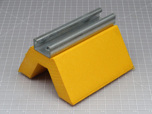 Yellow Pyramid Rooftop Support Blocks for Pipes 6x5.5