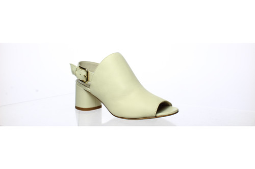 Amalfi Womens Iago Beige Slingbacks Size 5 (Wide) (1373630)