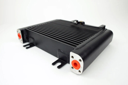 CSF 08+ Nissan GT-R (R35) Engine Oil Cooler