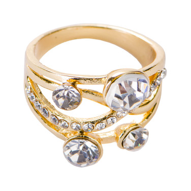 Bedazzling 18 Karat Yellow Gold And Diamond Ring