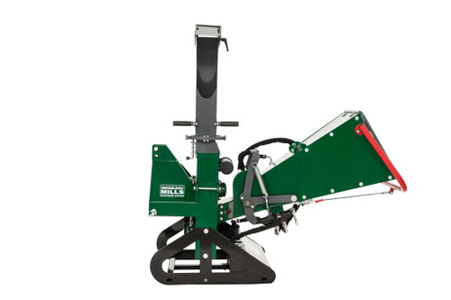 WC46 4" PTO Wood Chipper : Un accessoire de déchiquetage efficace et puissant pour Woodland Mills