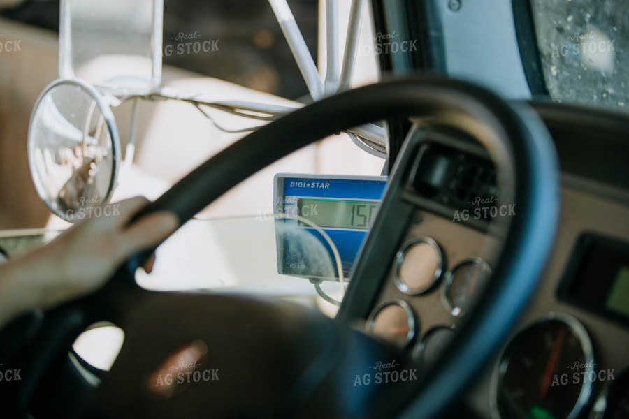 Steering Wheel of Equipment 77212