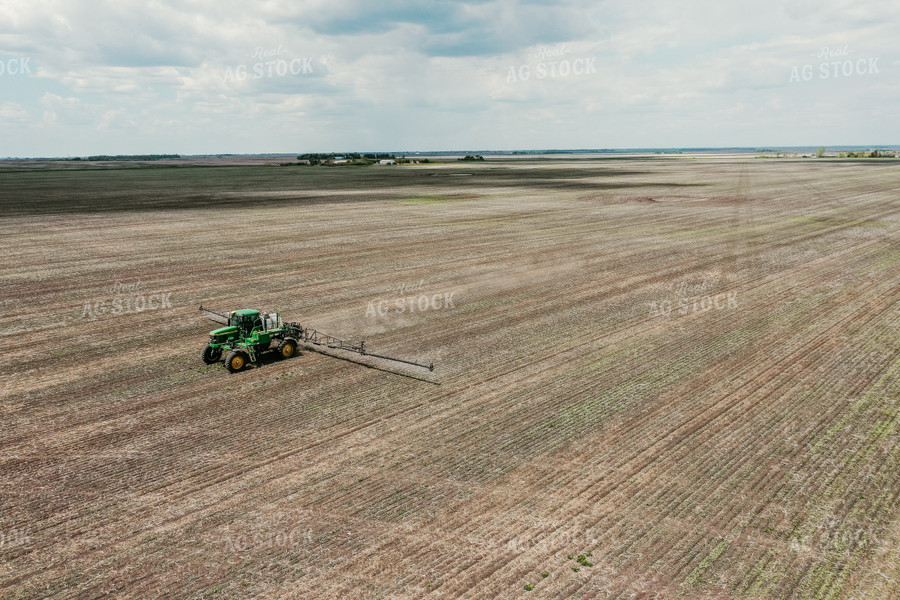 Sprayer Spraying Field 64224